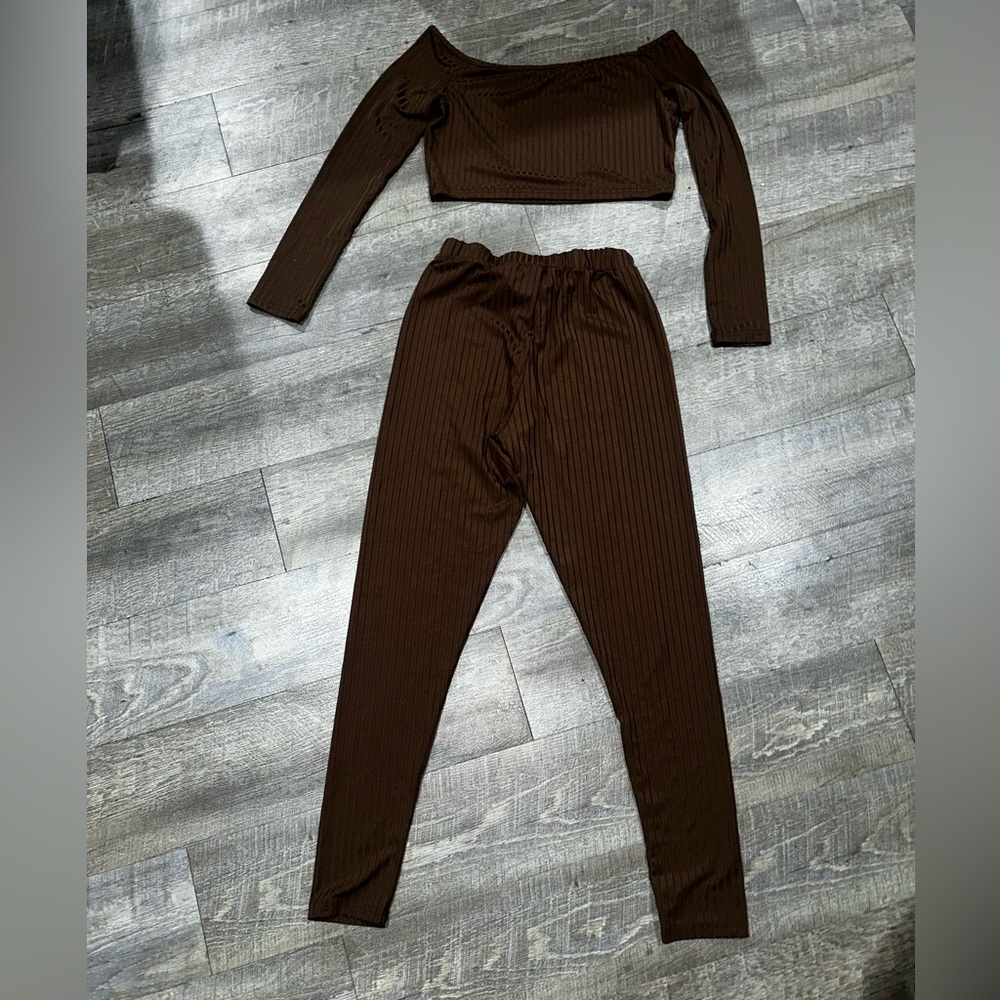 Brown Ribbed Two-Piece Set - Picture 5 of 5